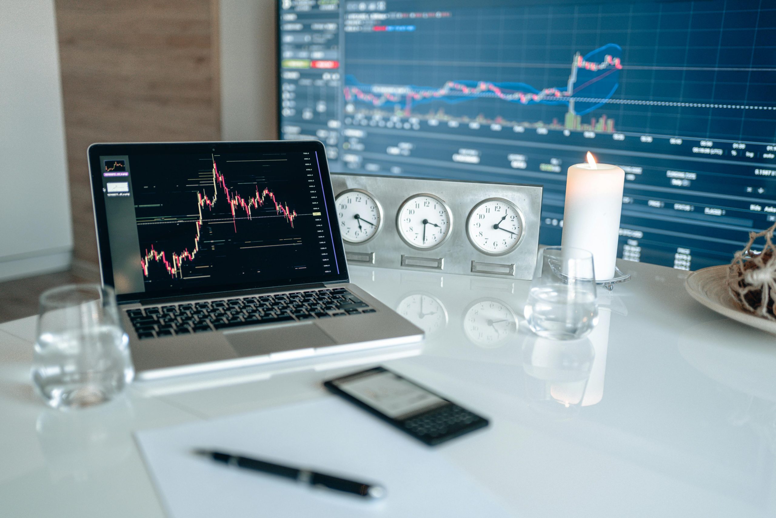 pexels-alphatradezone-5833756